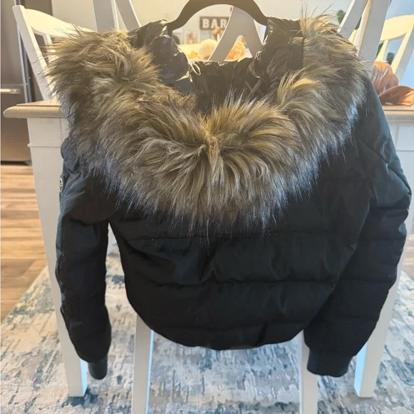 Olive Green Puffer Jacket - Picture 3 of 6